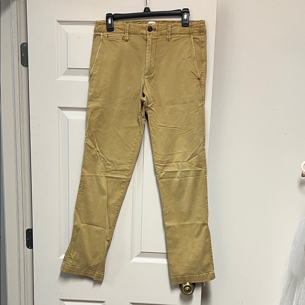 GAP Men's Khaki Chinos